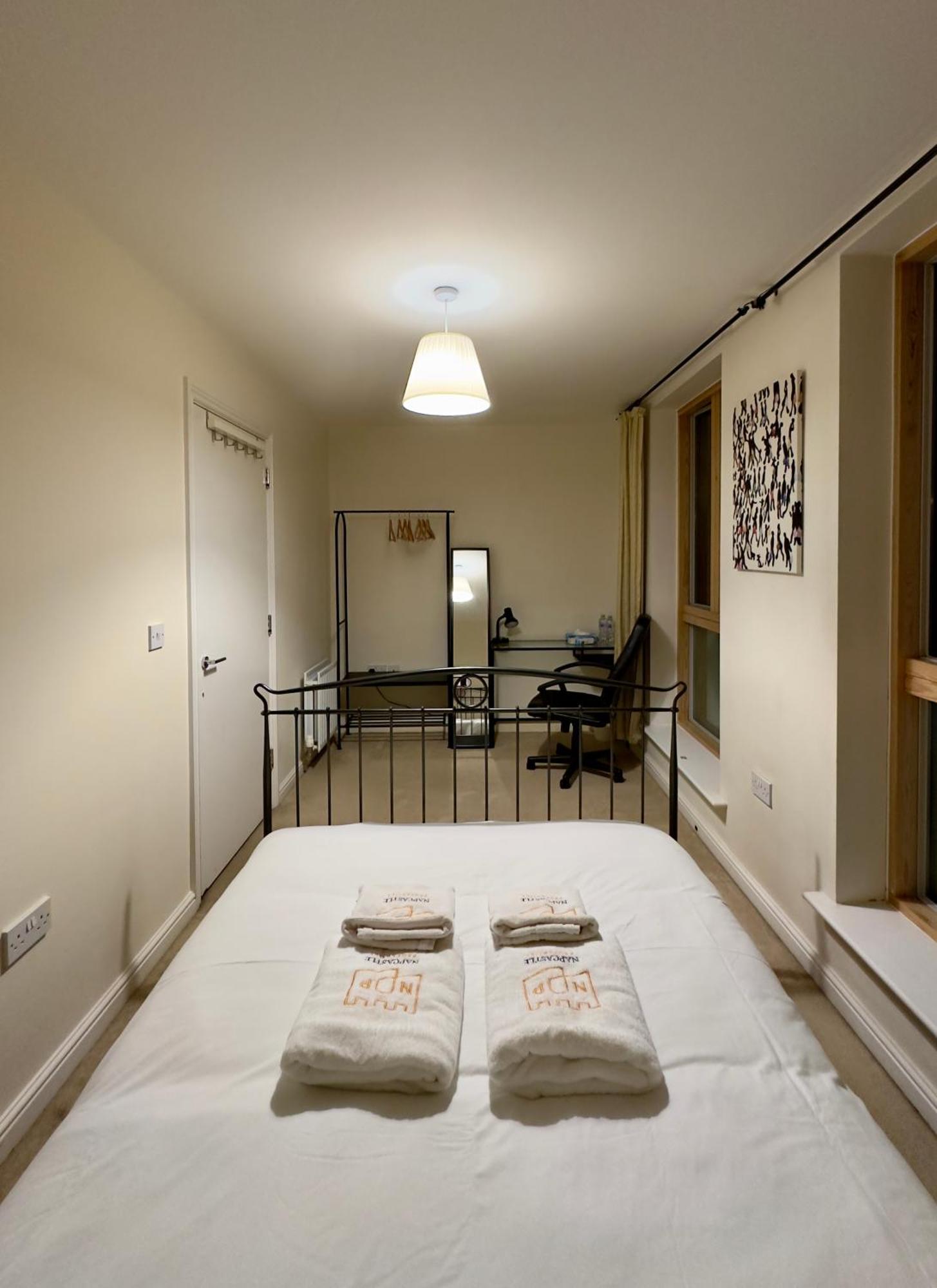 Napcastle Caledonian Park Hotel London Exterior photo