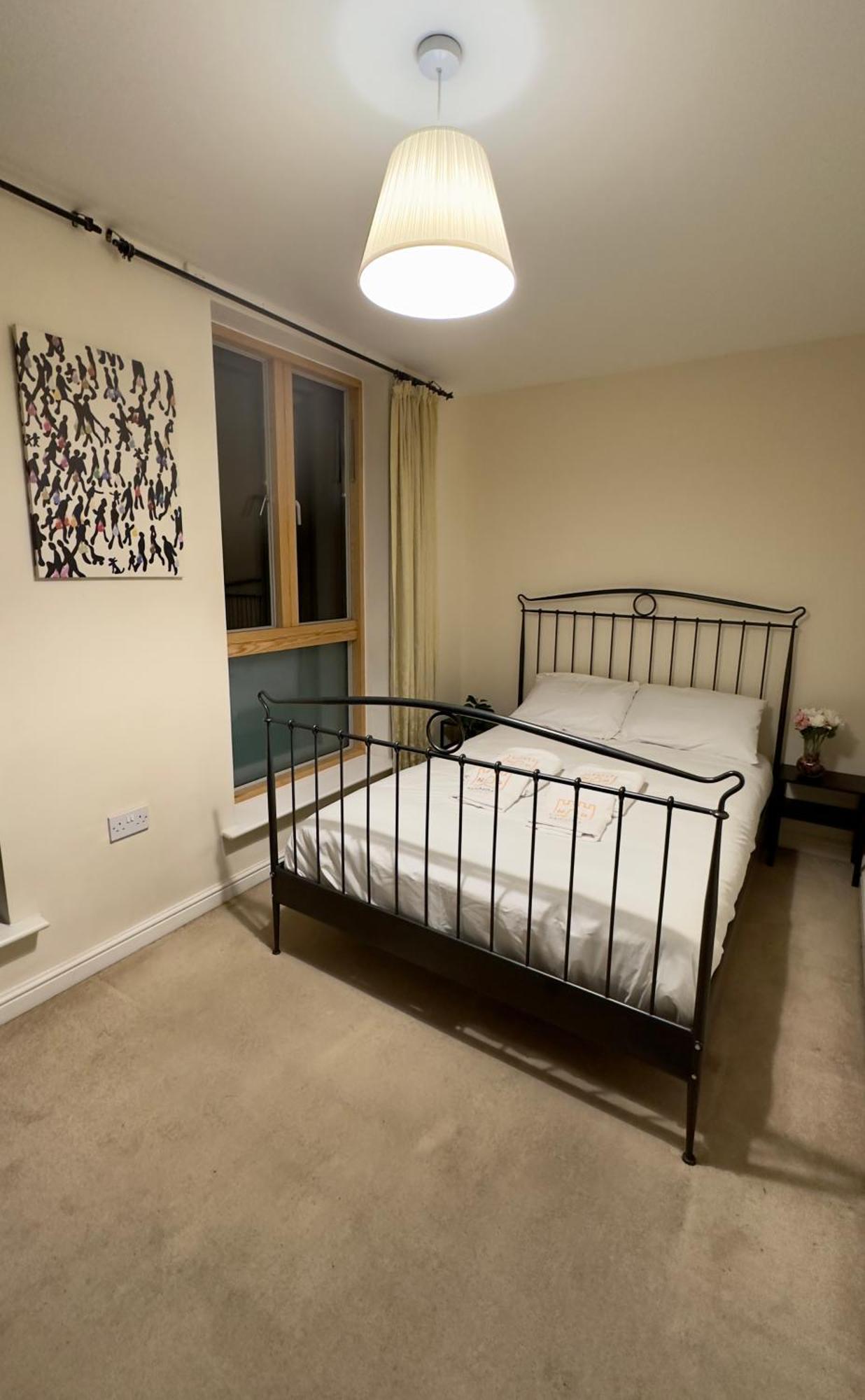 Napcastle Caledonian Park Hotel London Exterior photo